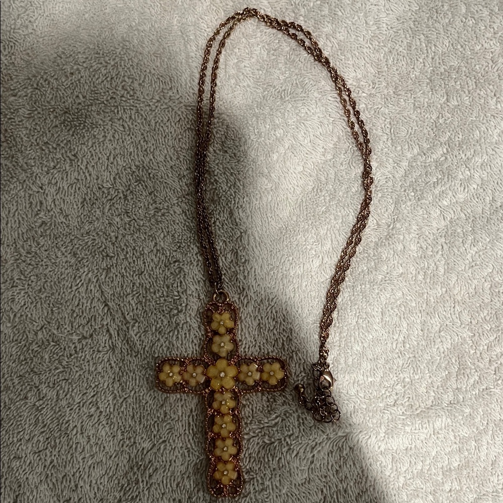 Chic Floral Cross Necklace in Yellow and Brown